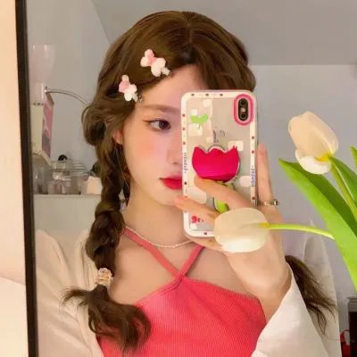 院子里的女人